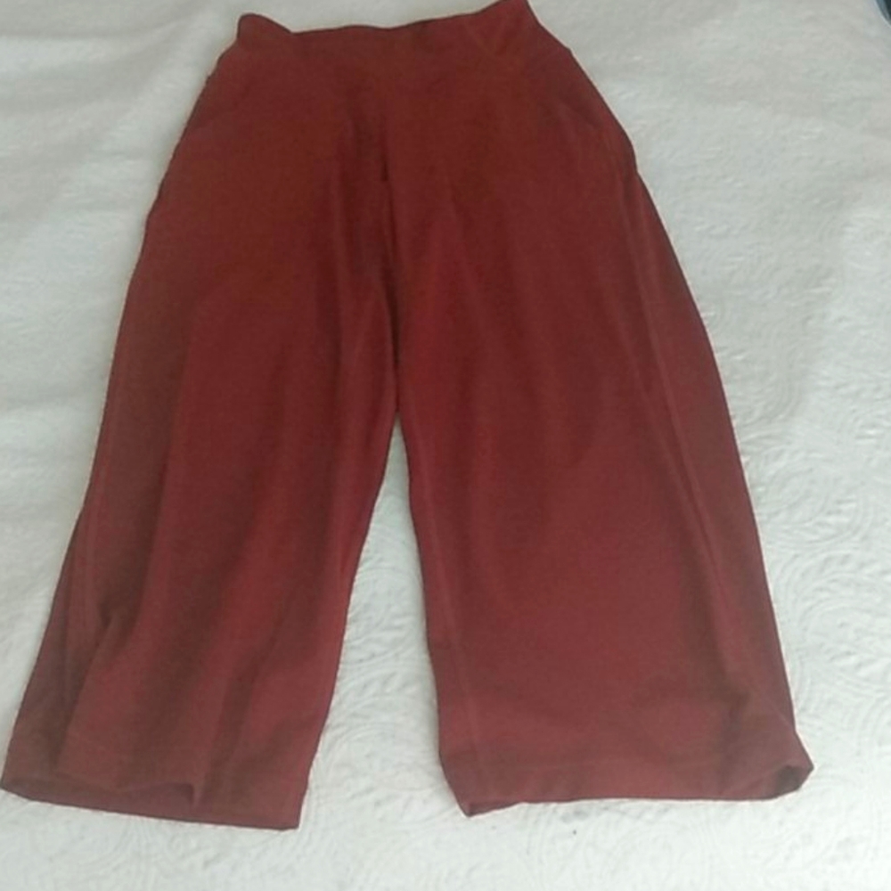 Lululemon yoga pants